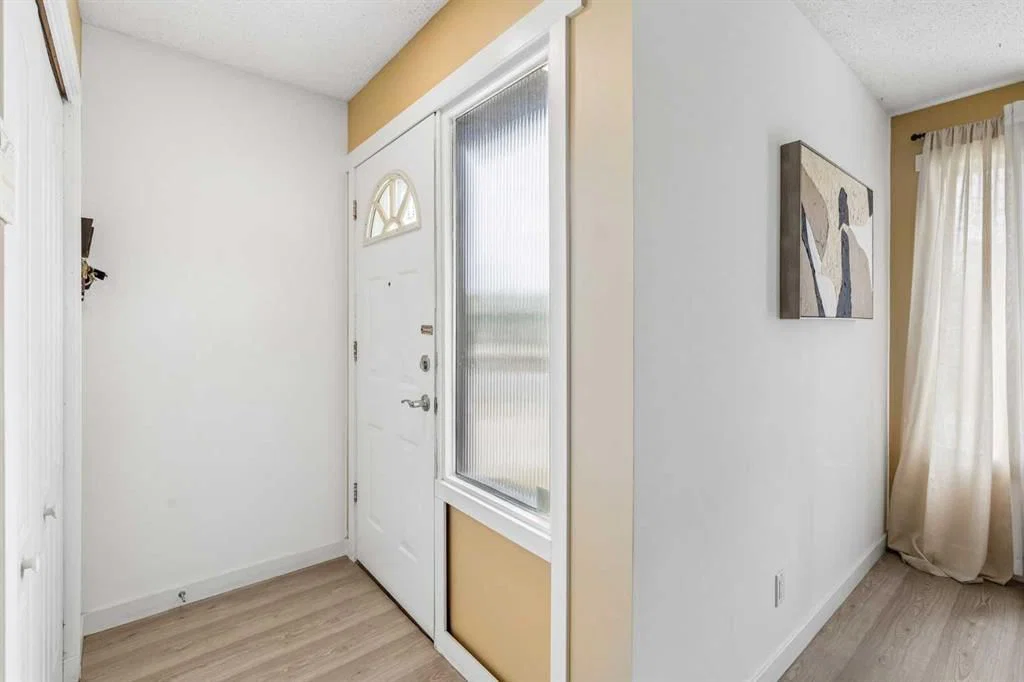 212 Whitman Place NE, Calgary — photo 3 of 30