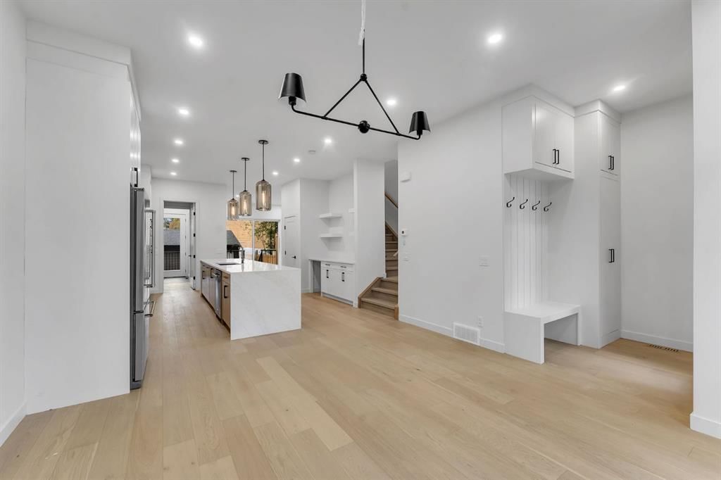 506 28 Avenue NW, Calgary — photo 5 of 50