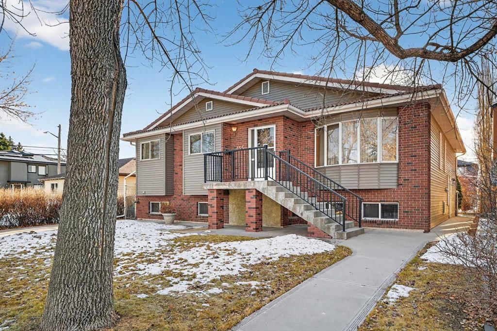 455 24 Avenue NE, Calgary — photo 2 of 50