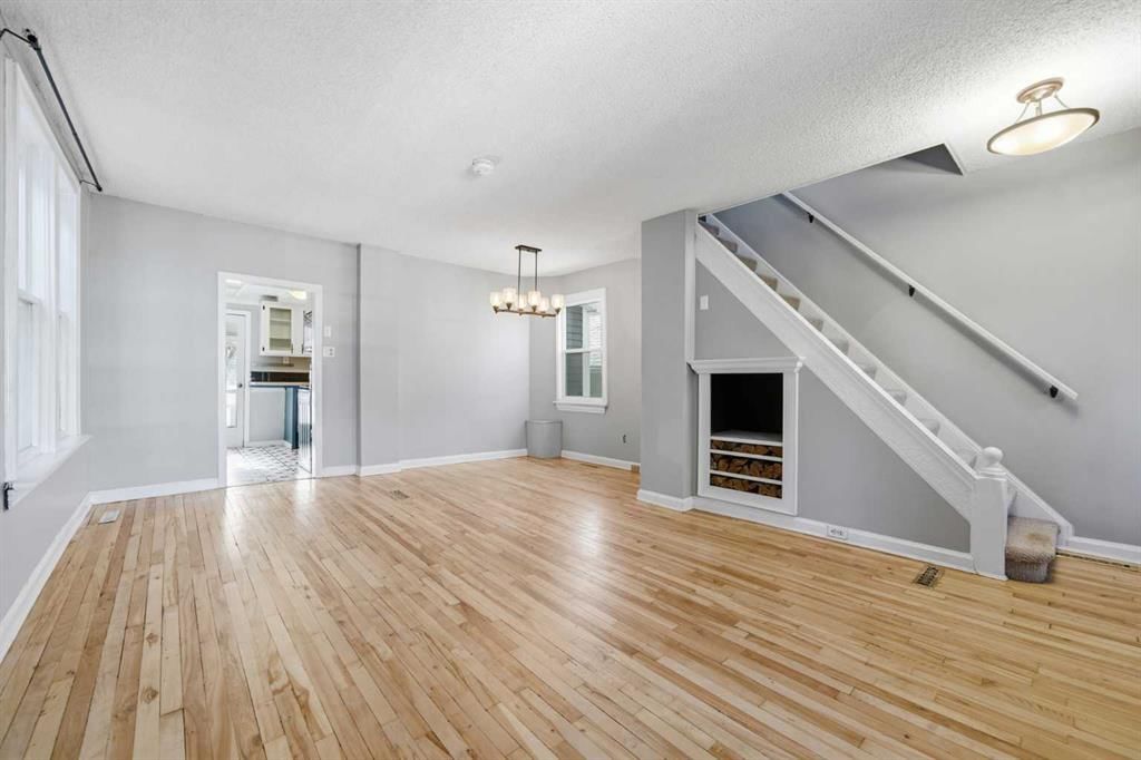 1529 27 Avenue SW, Calgary — photo 4 of 26