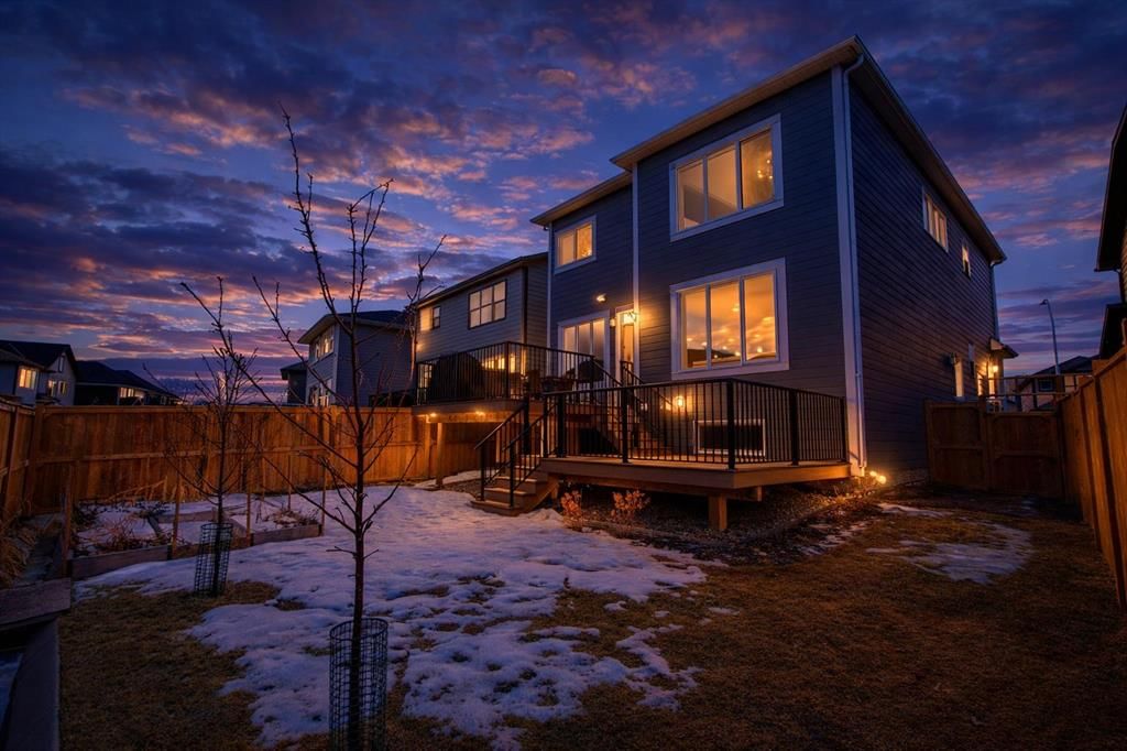 29 Magnolia Manor SE, Calgary — photo 2 of 41