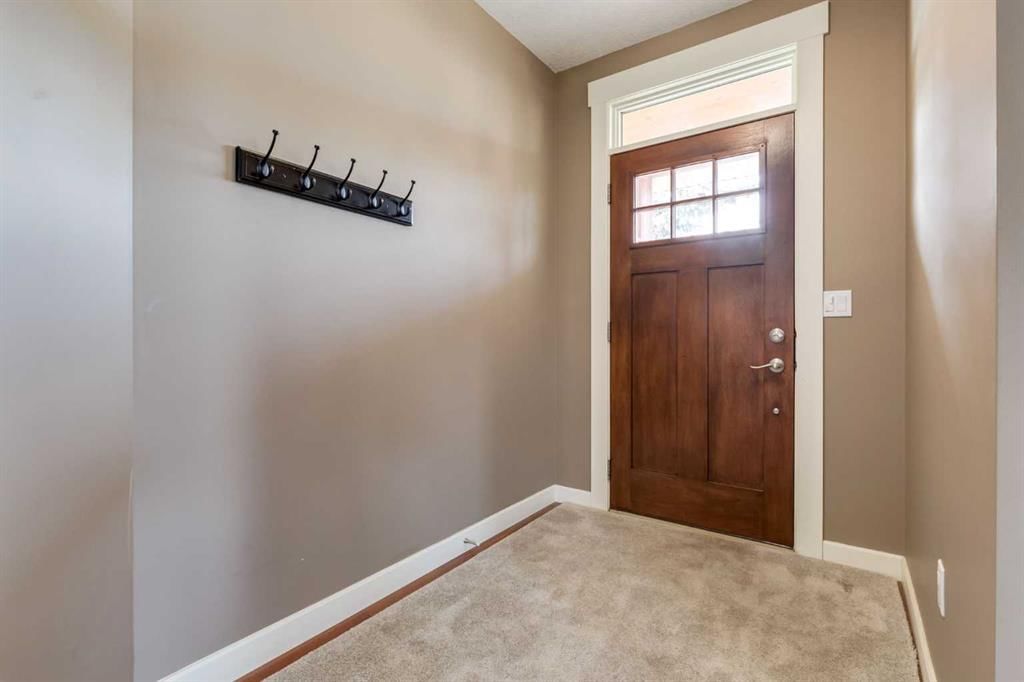 6616 Bowness Road NW, Calgary — photo 3 of 42