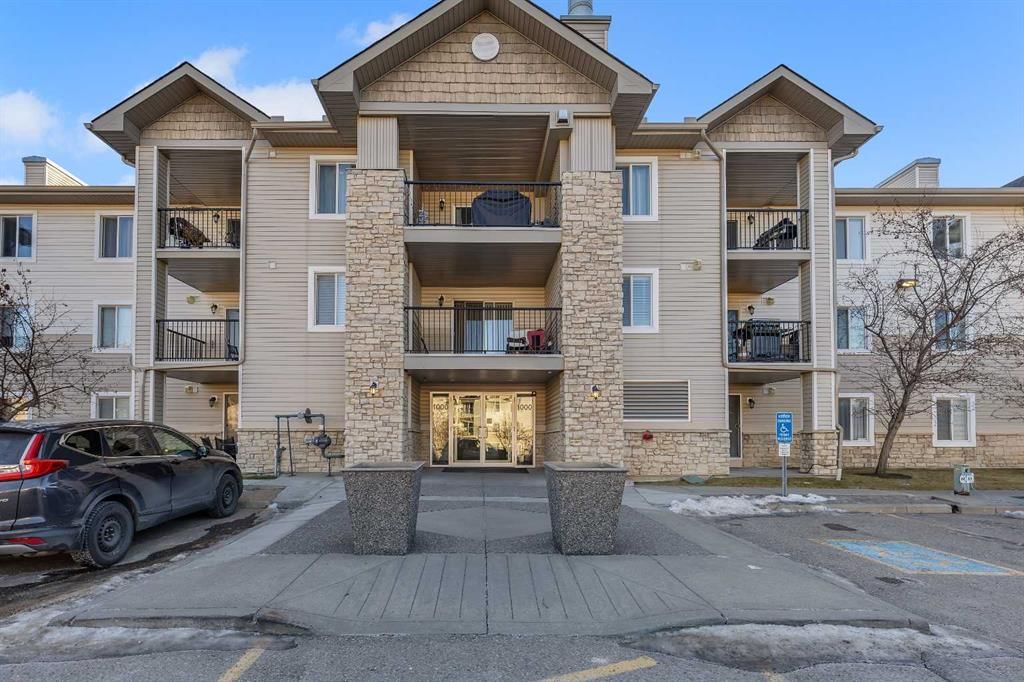 1122, 2371 Eversyde Avenue SW, Calgary — main listing photo