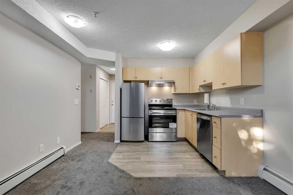1122, 2371 Eversyde Avenue SW, Calgary — photo 3 of 37