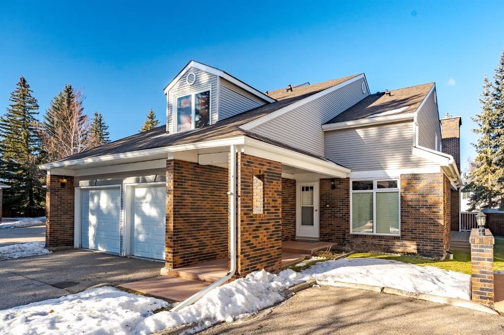 9, 275 Woodridge Drive SW, Calgary — main listing photo