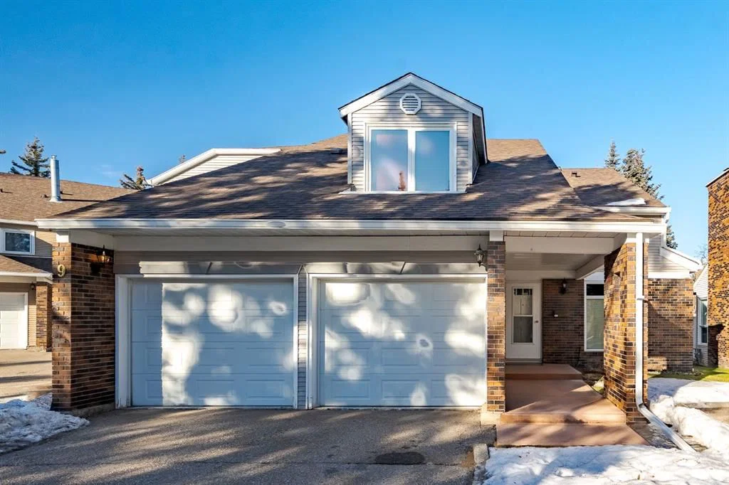 9, 275 Woodridge Drive SW, Calgary — photo 2 of 44