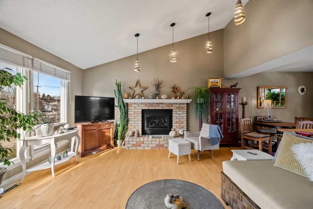 3212 1 Street NW, Calgary — photo 4 of 49