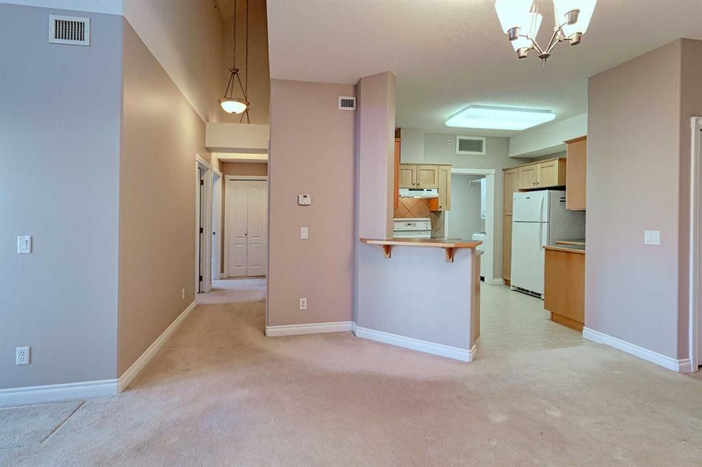 1409, 151 Country Village Road NE, Calgary — photo 5 of 40