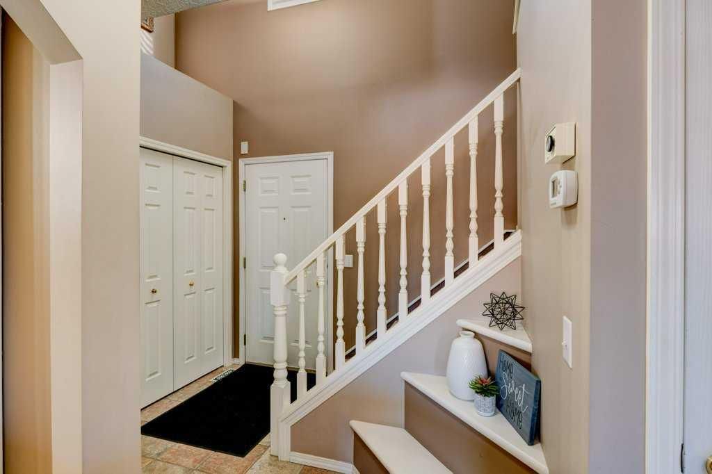 378 Chaparral Drive SE, Calgary — photo 5 of 50