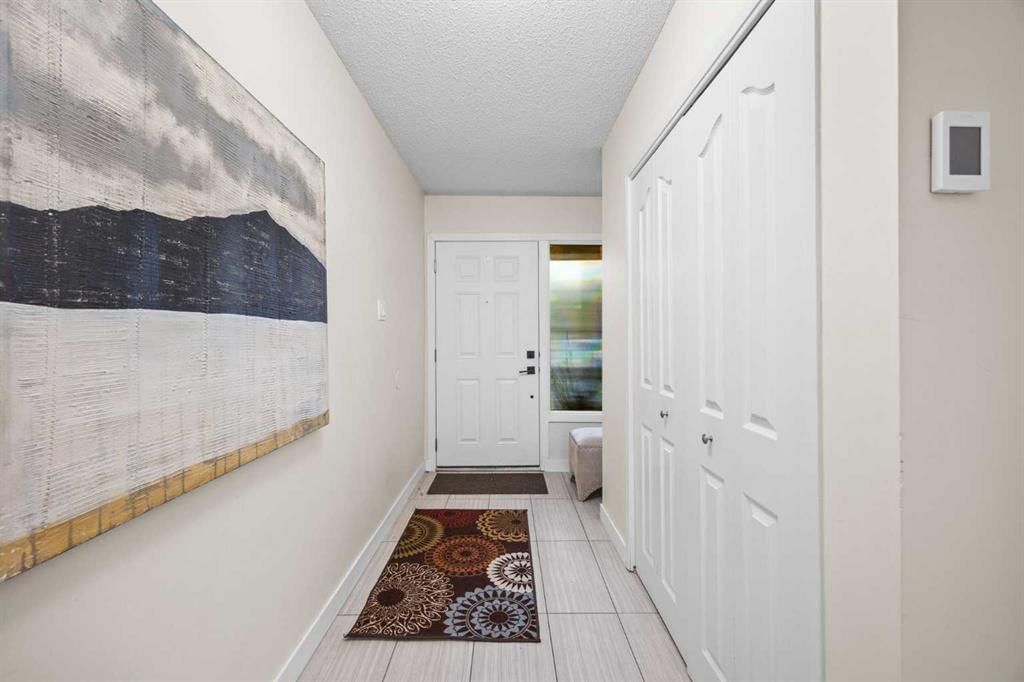 258 Point Mckay Terrace NW, Calgary — photo 5 of 48