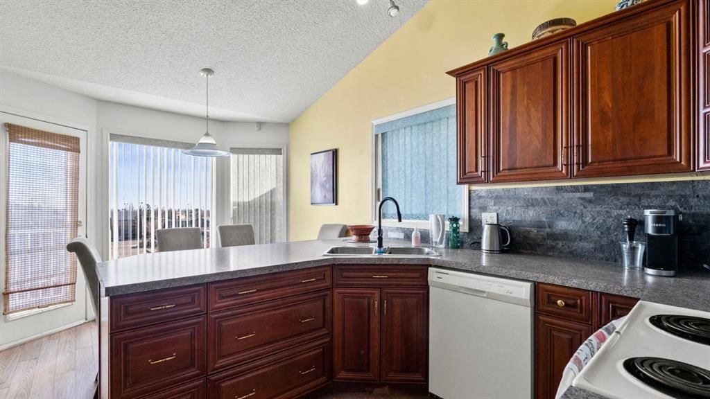 80 Arbour Grove Close NW, Calgary — photo 5 of 48