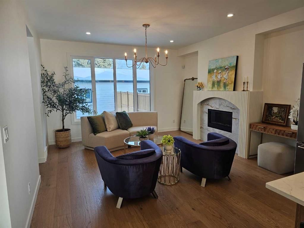 2038 54 Avenue SW, Calgary — photo 5 of 45
