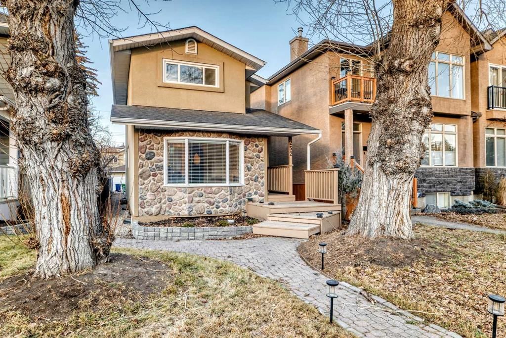 252 21 Avenue NE, Calgary — main listing photo