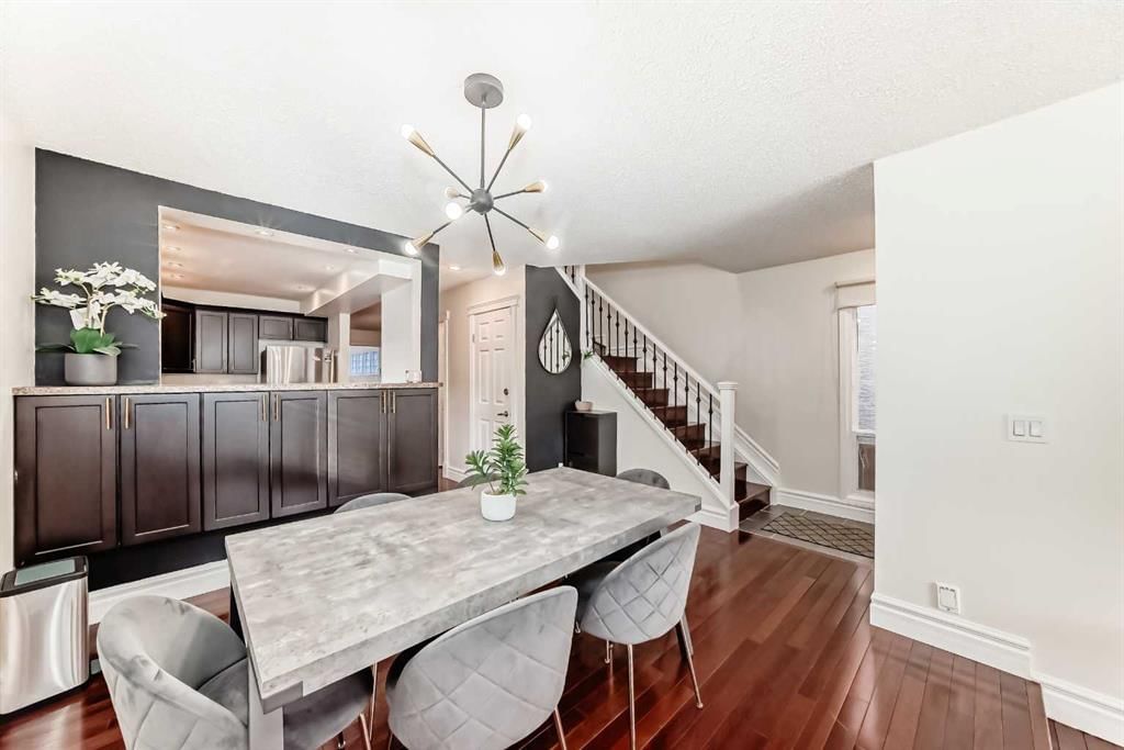252 21 Avenue NE, Calgary — photo 4 of 50
