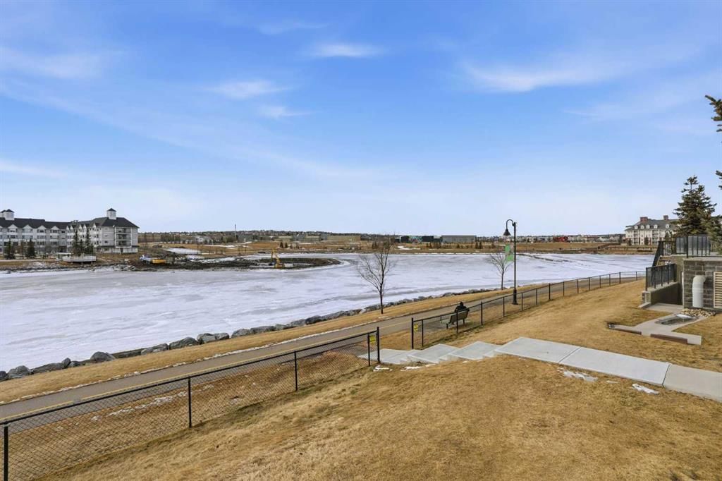 114, 156 Country Village Circle NE, Calgary — photo 2 of 30
