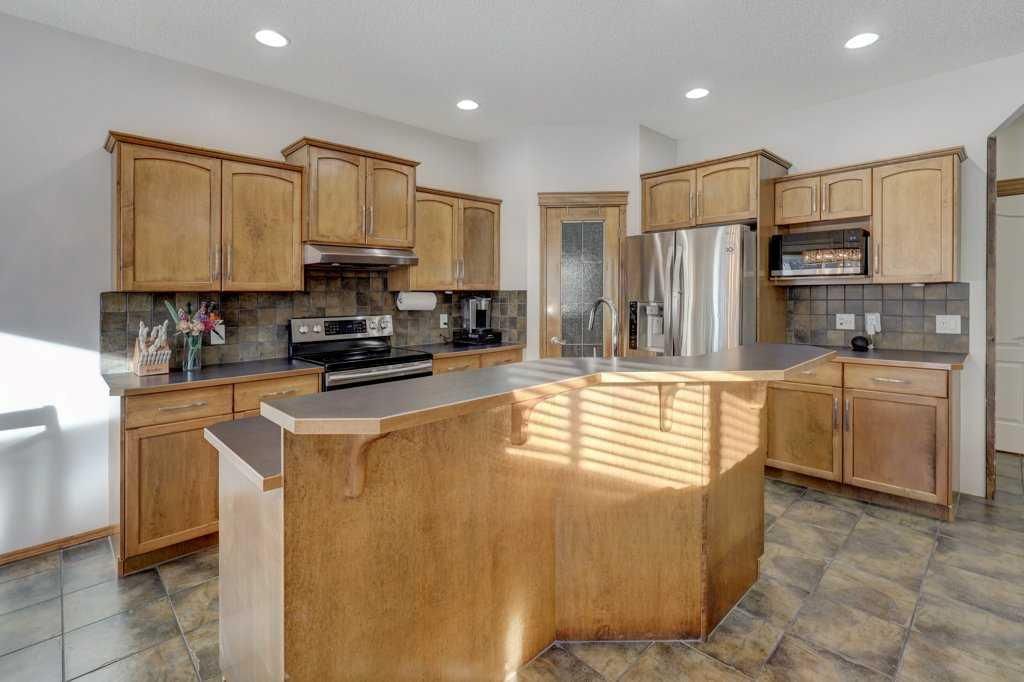 463 Cranfield Gardens SE, Calgary — photo 3 of 38