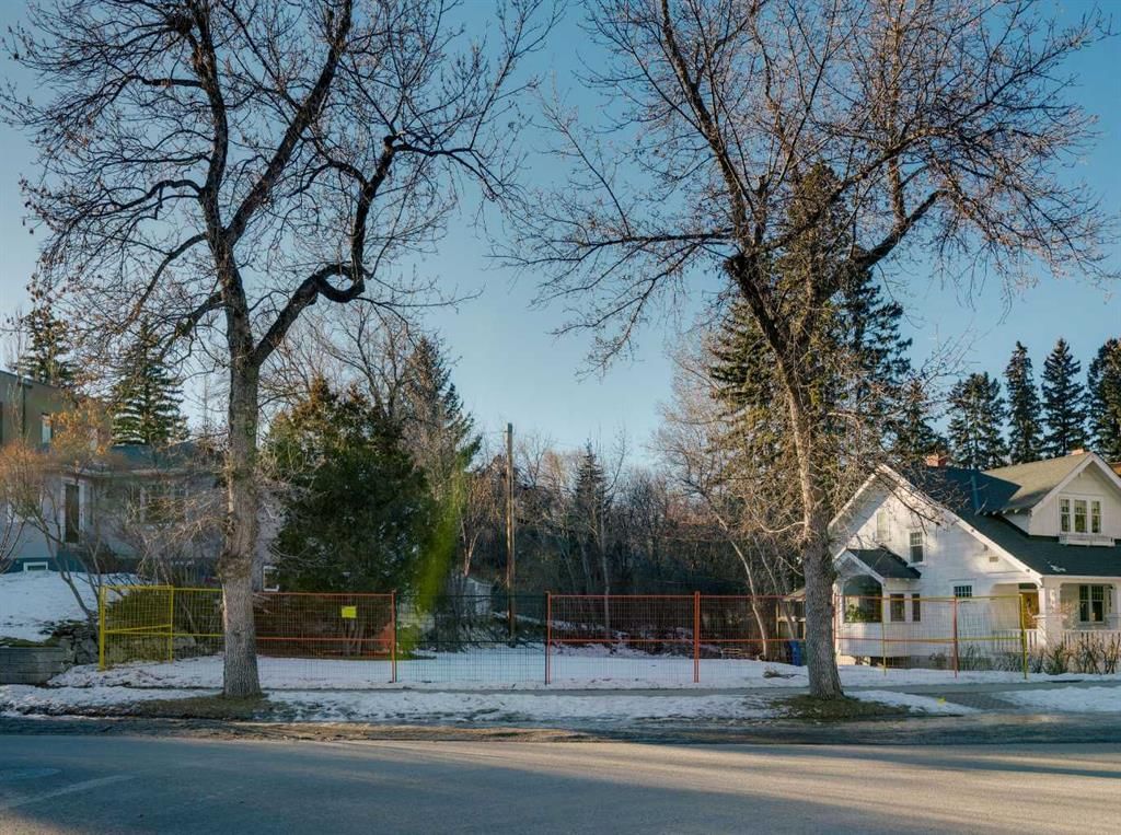 2601 Carleton Street SW, Calgary — photo 2 of 20