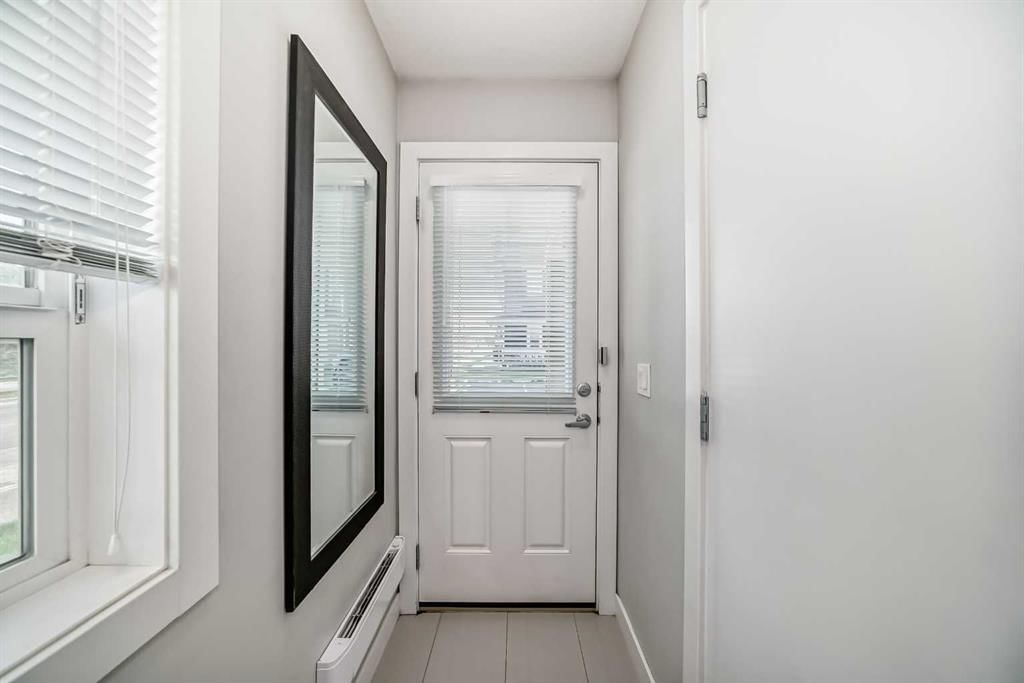 63 Legacy Path SE, Calgary — photo 5 of 38