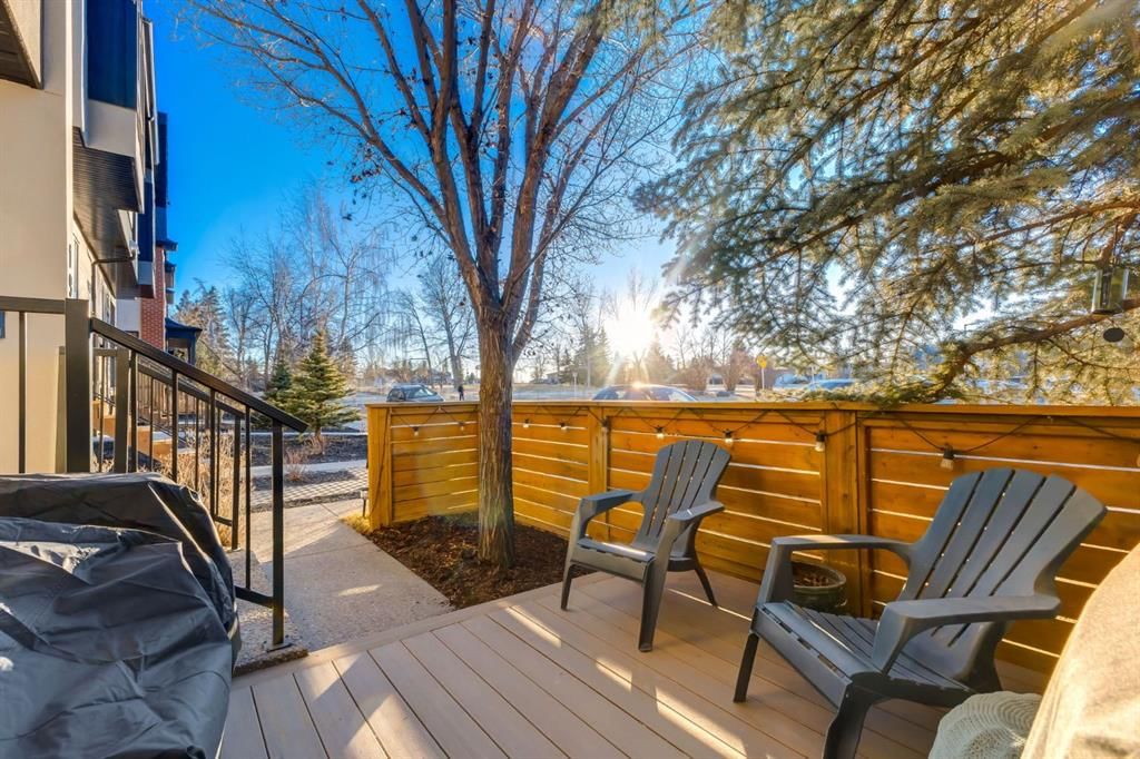 1926 29 Street SW, Calgary — photo 2 of 43