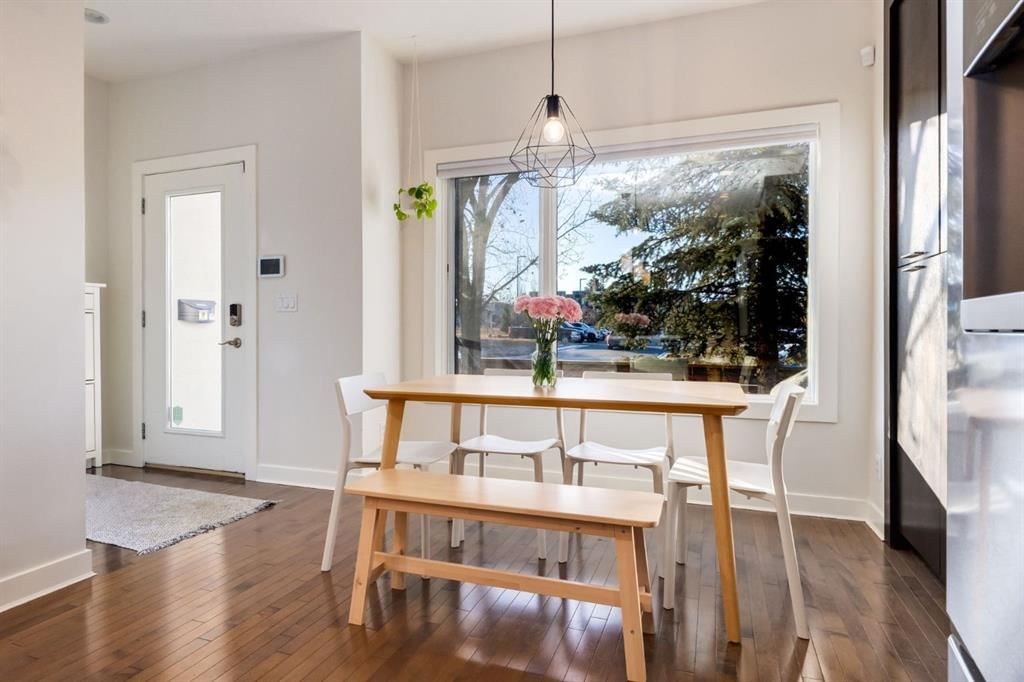 1926 29 Street SW, Calgary — photo 5 of 43