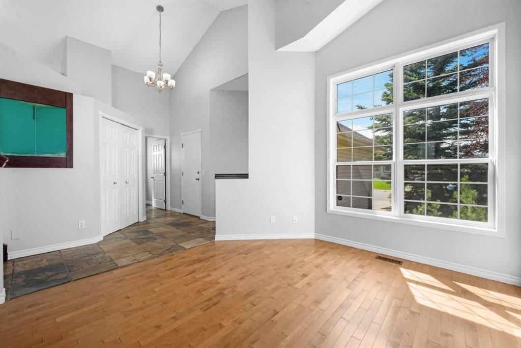 159 Hidden Ranch Circle NW, Calgary — photo 2 of 44