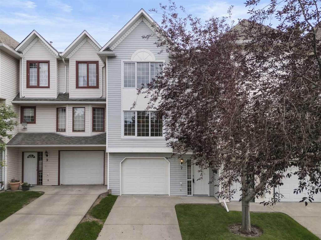 7 Prominence View SW, Calgary — main listing photo