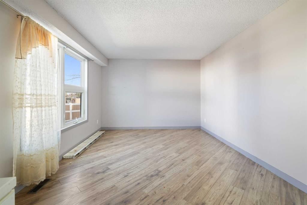 80, 5103 35 Avenue SW, Calgary — photo 2 of 15