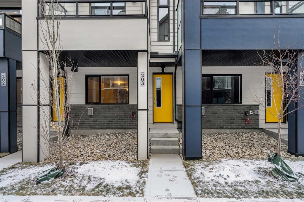 203, 550 Seton Circle SE, Calgary — main listing photo