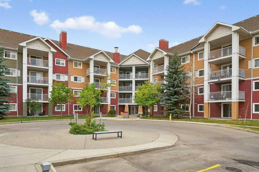 4316, 10 Prestwick Bay SE, Calgary — main listing photo