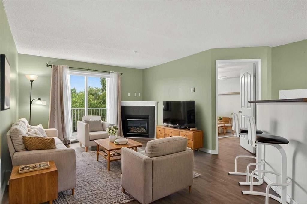 4316, 10 Prestwick Bay SE, Calgary — photo 3 of 36