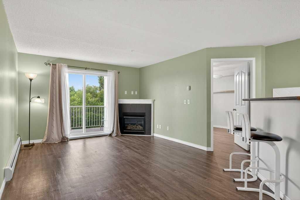 4316, 10 Prestwick Bay SE, Calgary — photo 4 of 36