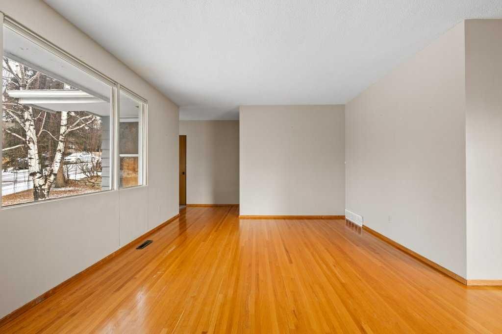 2719 Chalice Road NW, Calgary — photo 3 of 50