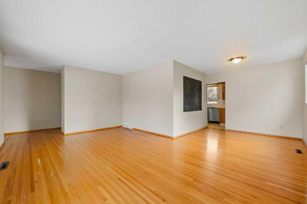 2719 Chalice Road NW, Calgary — photo 5 of 50