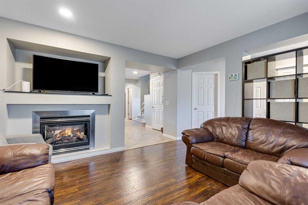 36 Bridlecrest Street SW, Calgary — photo 2 of 12