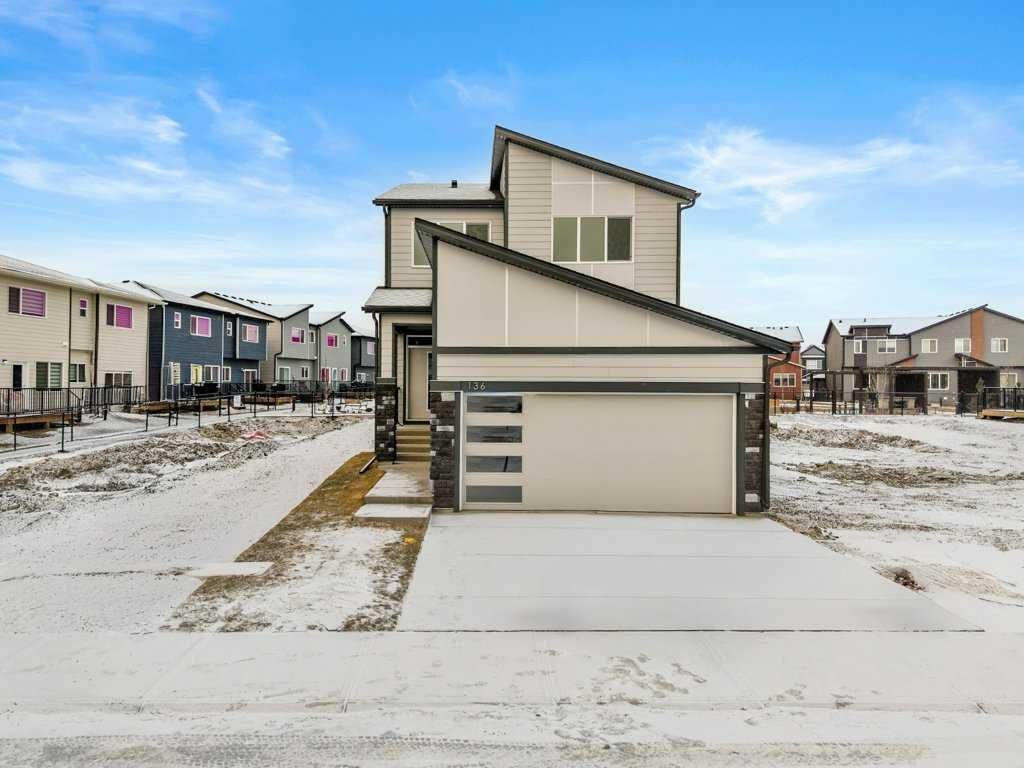 136 Wolf Hollow Manor SE, Calgary — main listing photo
