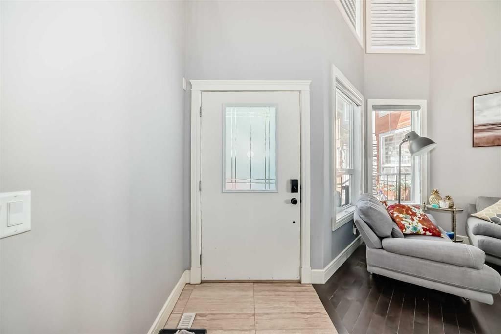26 Saddlelake View NE, Calgary — photo 5 of 50
