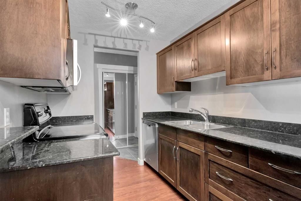 302, 931 2 Avenue NW, Calgary — photo 2 of 22