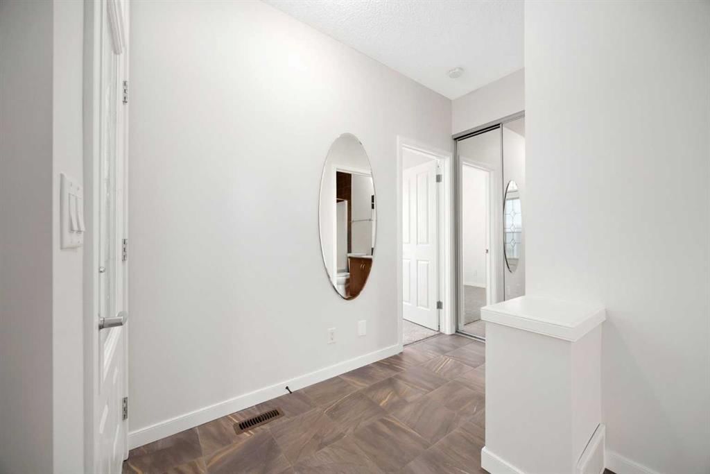 131 New Brighton Landing SE, Calgary — photo 4 of 32