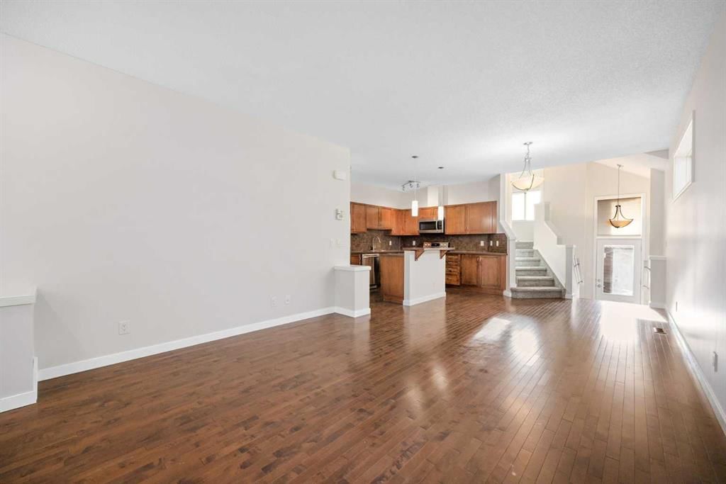 131 New Brighton Landing SE, Calgary — photo 5 of 32