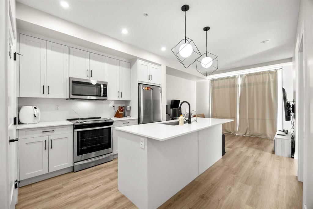 208, 10 Sage Hill Walk NW, Calgary — photo 4 of 31
