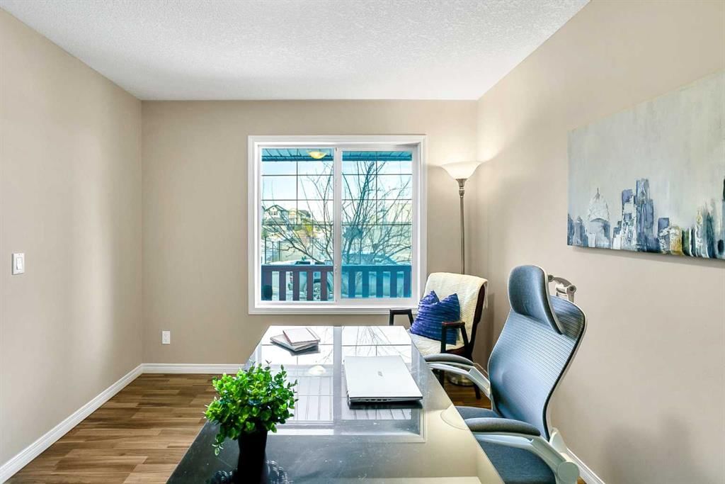 37 Silverado Saddle Avenue SW, Calgary — photo 5 of 36