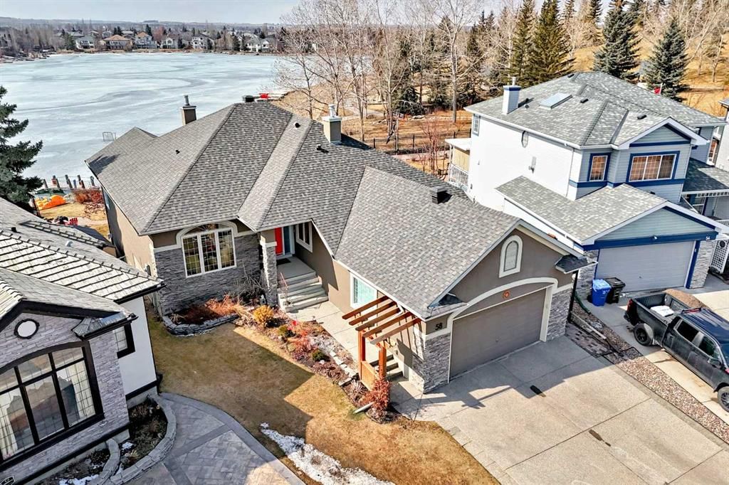 58 Chapala Crescent SE, Calgary — photo 4 of 50