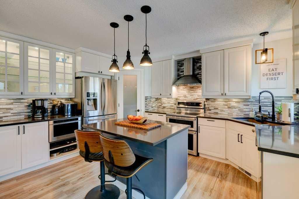 15 Chaparral Crescent SE, Calgary — photo 2 of 50