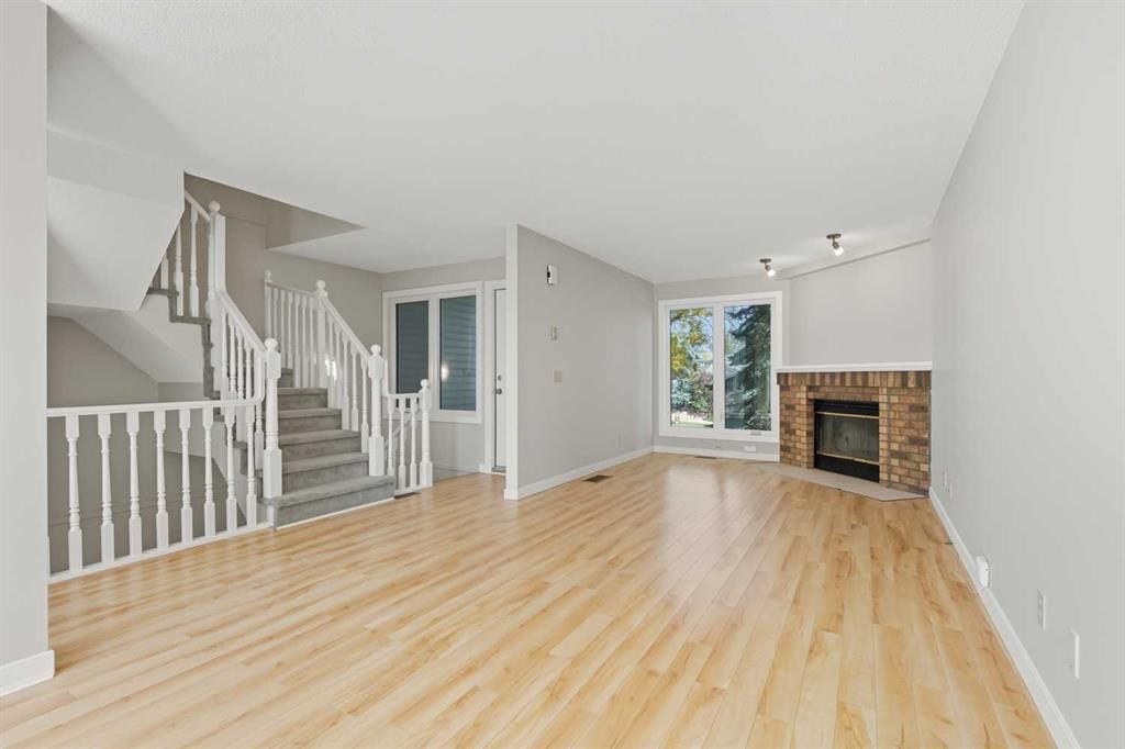 12 Coachway Gardens SW, Calgary — photo 5 of 30