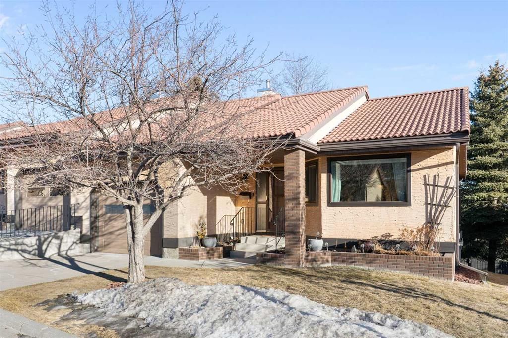 34, 118 Strathcona Road, Calgary — photo 3 of 50