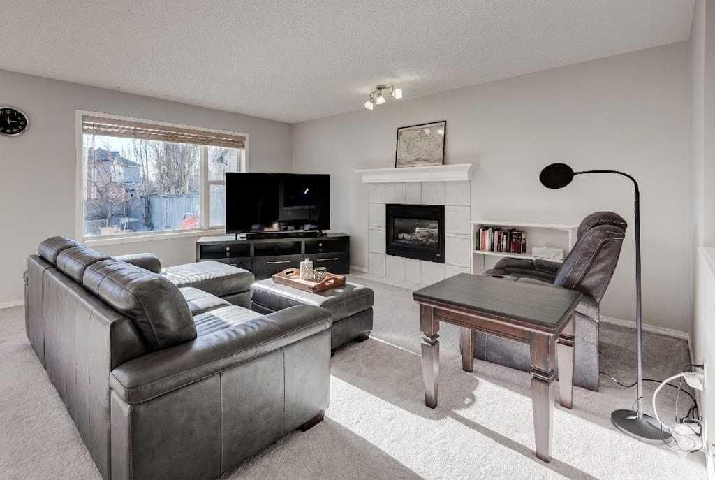 239 Chapalina Place SE, Calgary — photo 4 of 50