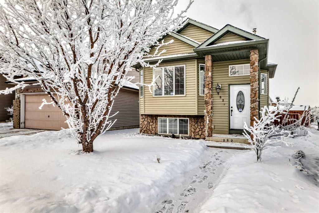 152 Saddlecreek Terrace NE, Calgary — main listing photo