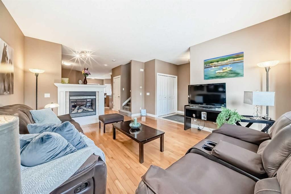 3921 1 Street NW, Calgary — photo 5 of 43