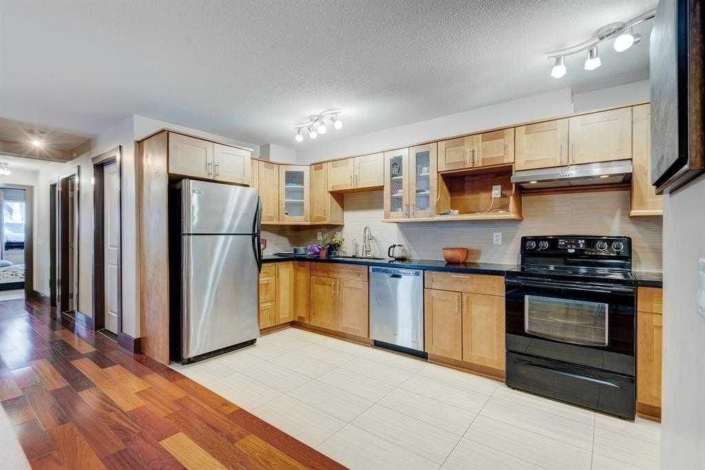 209, 1422 Centre A Street NE, Calgary — main listing photo