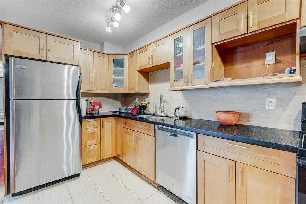209, 1422 Centre A Street NE, Calgary — photo 4 of 30